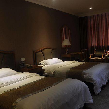 Garden City Hotel Csengtu Kültér fotó