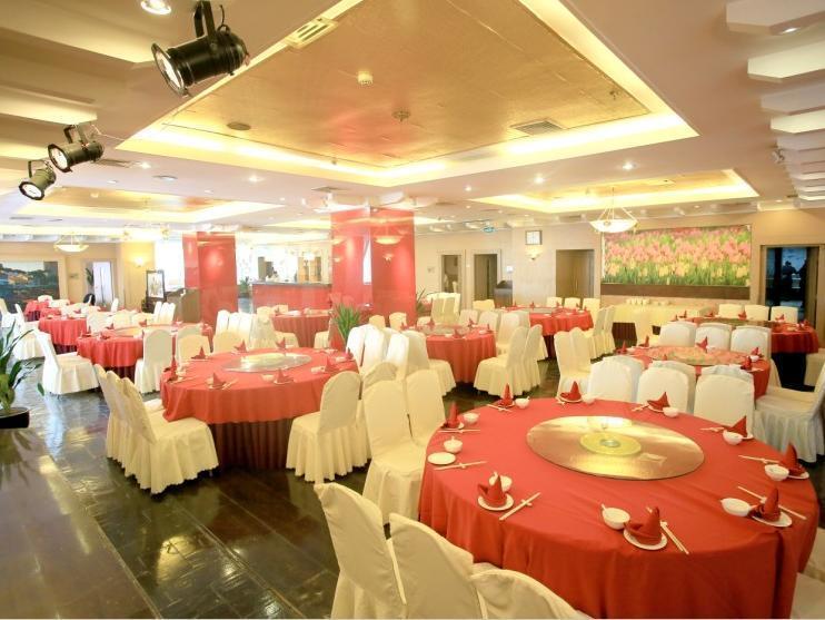 Garden City Hotel Csengtu Kültér fotó