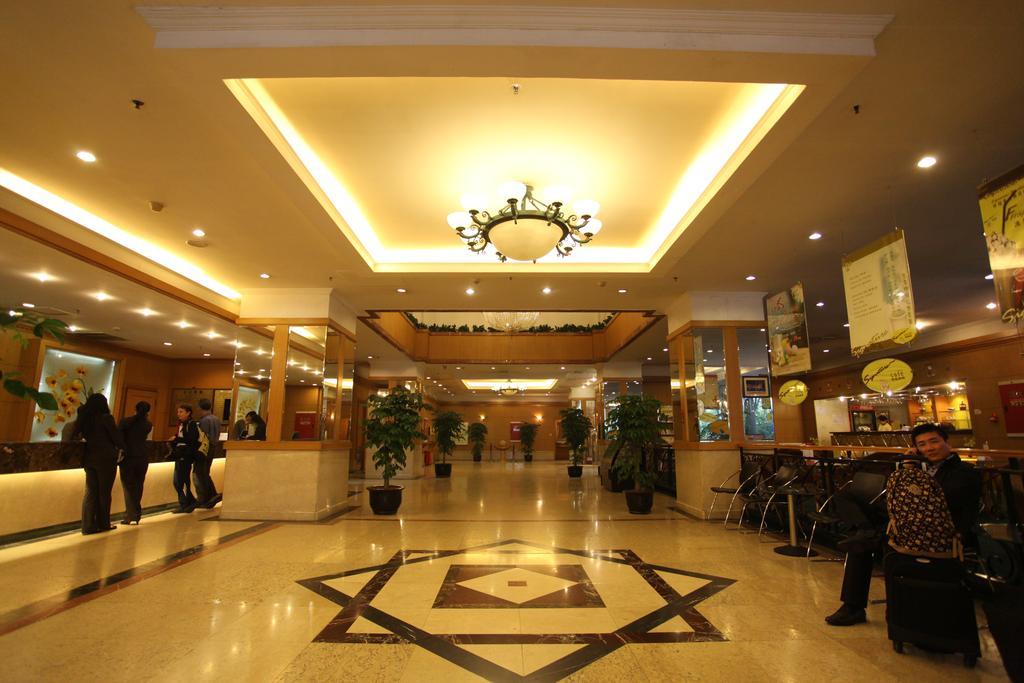 Garden City Hotel Csengtu Kültér fotó