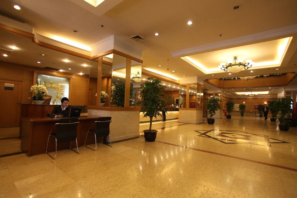 Garden City Hotel Csengtu Kültér fotó