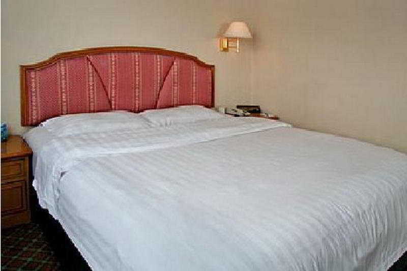 Garden City Hotel Csengtu Kültér fotó
