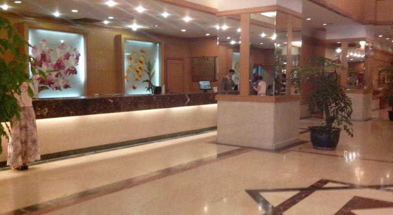 Garden City Hotel Csengtu Kültér fotó
