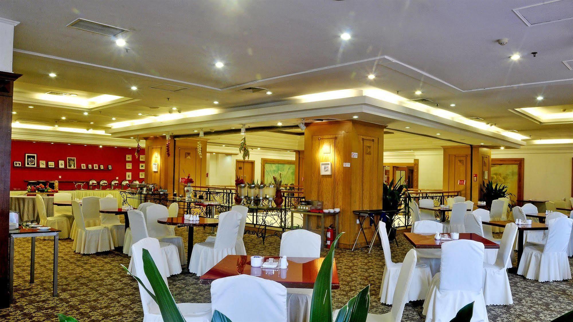 Garden City Hotel Csengtu Kültér fotó