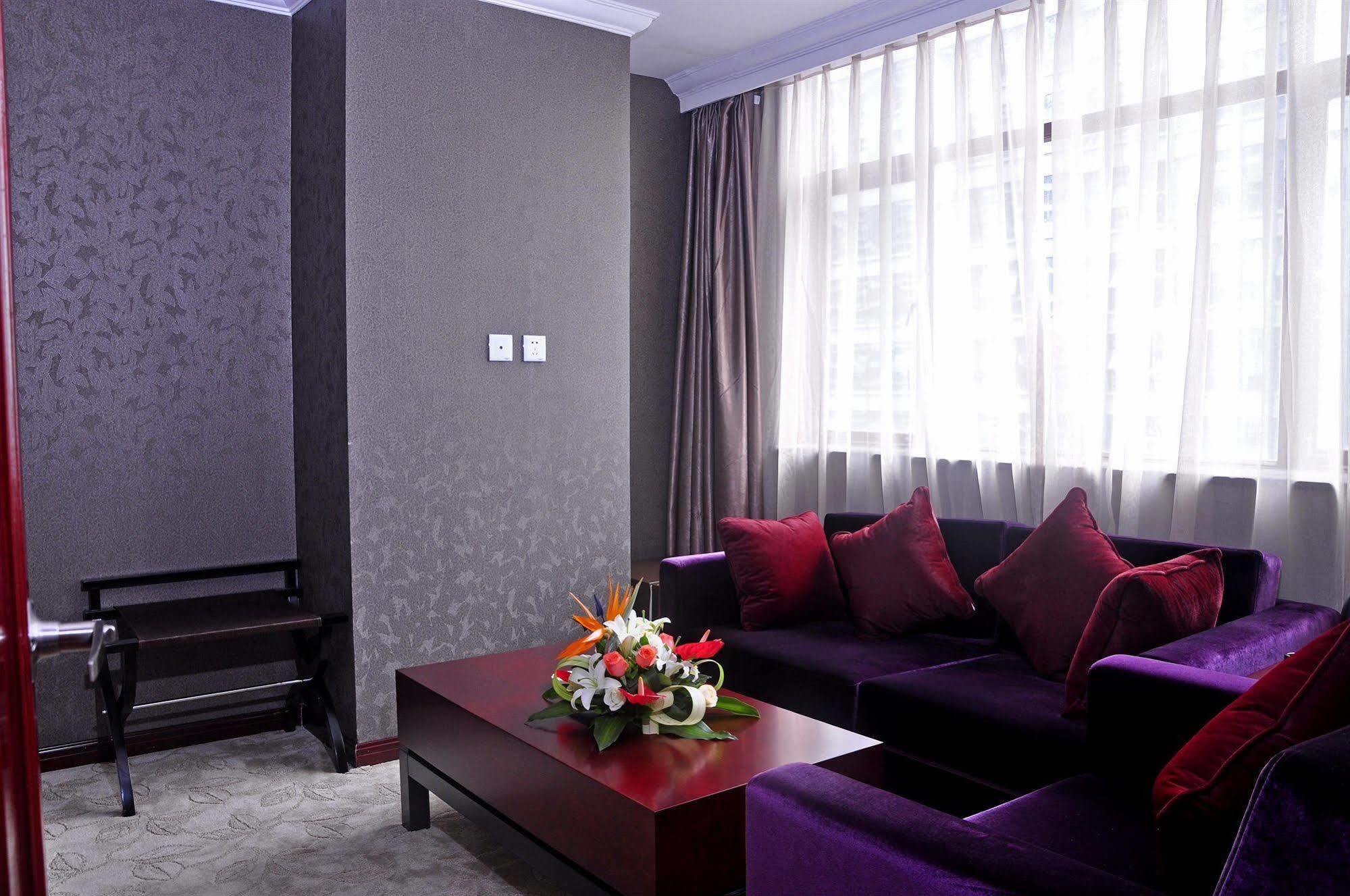 Garden City Hotel Csengtu Kültér fotó
