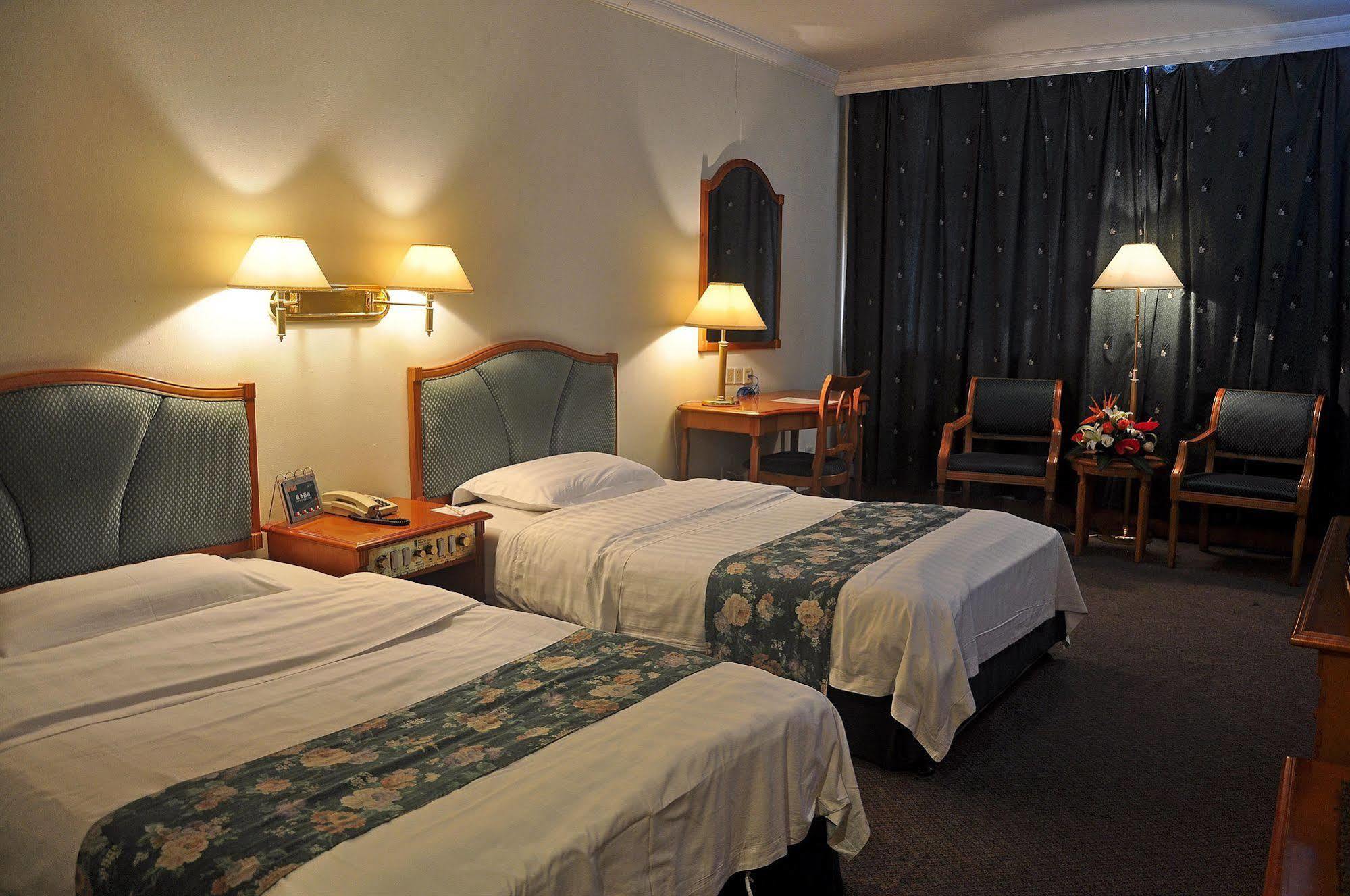 Garden City Hotel Csengtu Kültér fotó