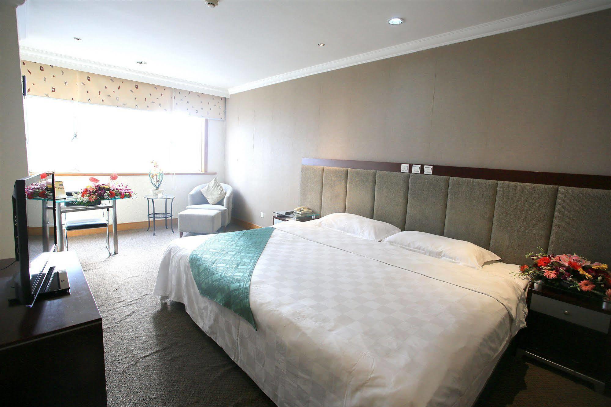 Garden City Hotel Csengtu Kültér fotó
